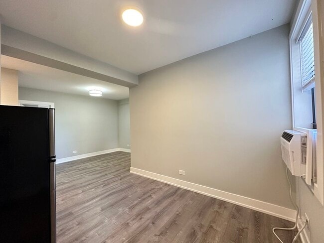 Photo - 545 W Belmont Ave Unit C7