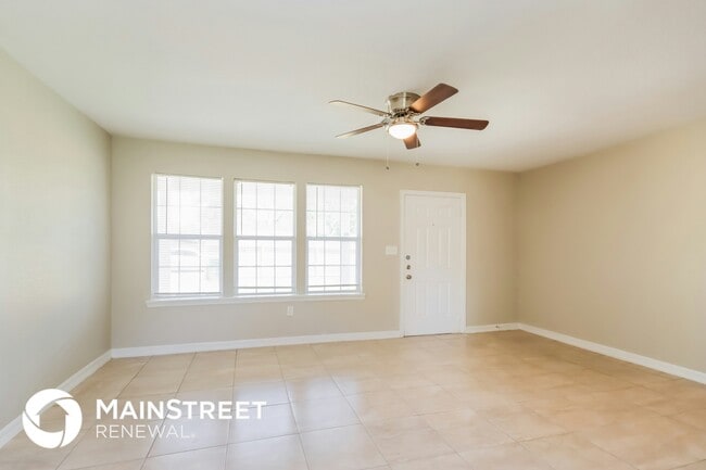 Photo - 8006 Lynette St