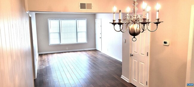 Photo - 2527 Hydraulic Rd Unit 1