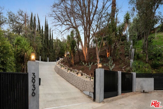 Photo - 3936 Farley Ct