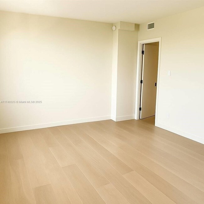 Photo - 10185 Collins Ave Unit 323