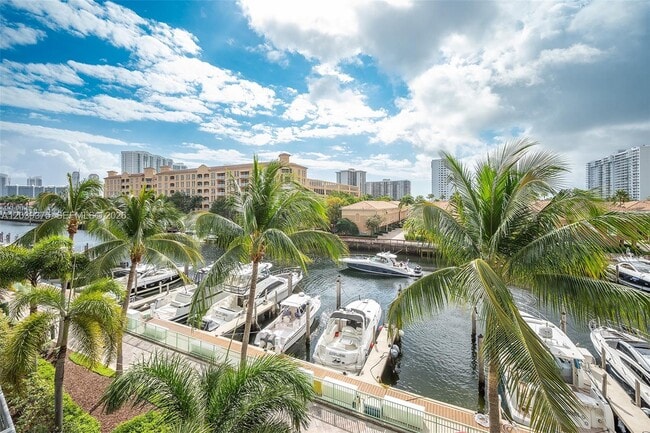 Photo - 2950 NE 188th St Unit 303