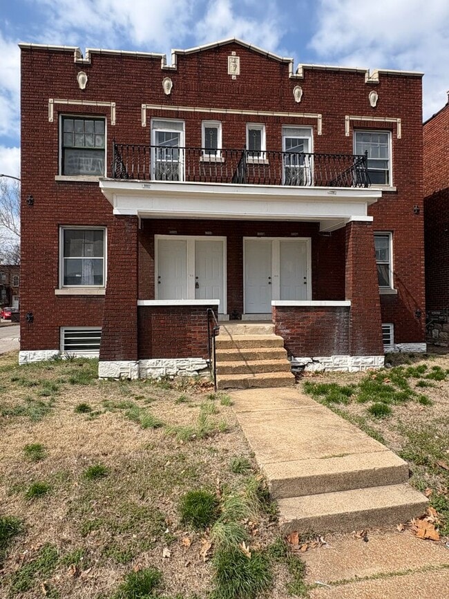Photo - 5027 S Broadway St Unit 5027