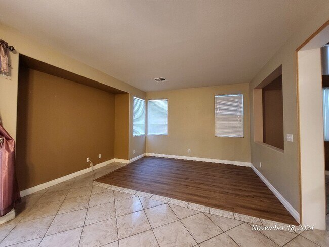 Photo - 8552 Gold Flash Ave