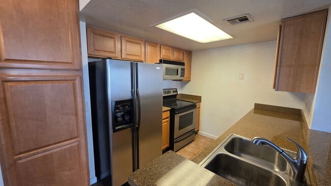 Photo - PlayersClub101-26102 Unit 101players26102