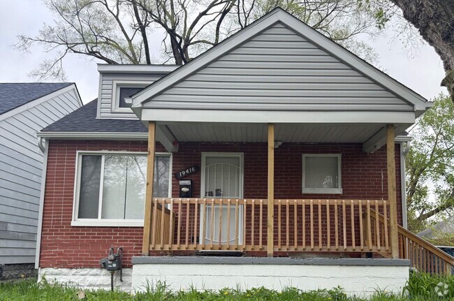 Building Photo - Renovated spacious 3-Bedroom Bungalow – We... Rental