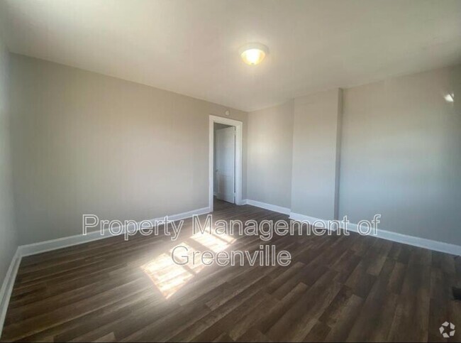 Building Photo - 1612 W Blue Ridge Dr Rental