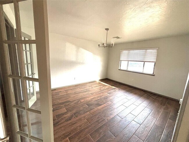 Photo - 3301 NW 64th St