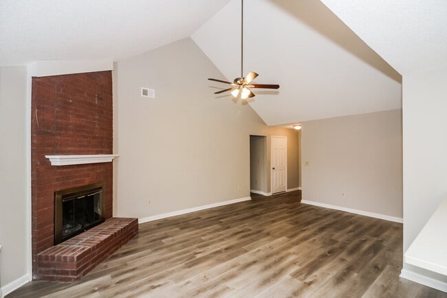 Photo - 6848 Stevenwoods Ave