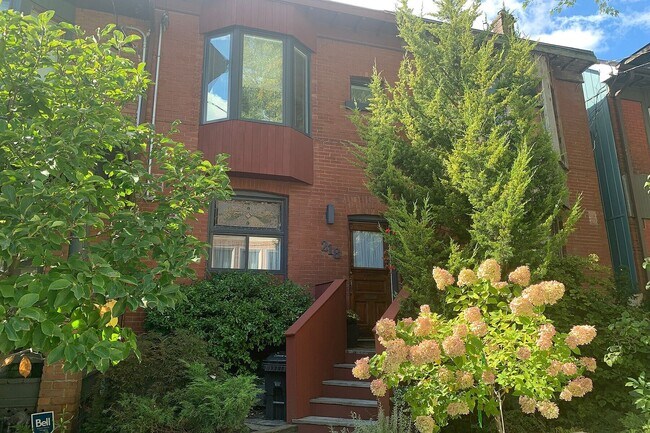 Photo - 218 De Grassi St