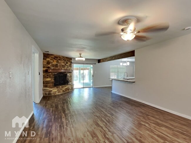 Photo - 612 S Rough Creek Ct