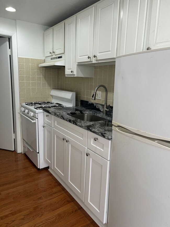 Building Photo - 723 S 4th St Unit #2 Rental