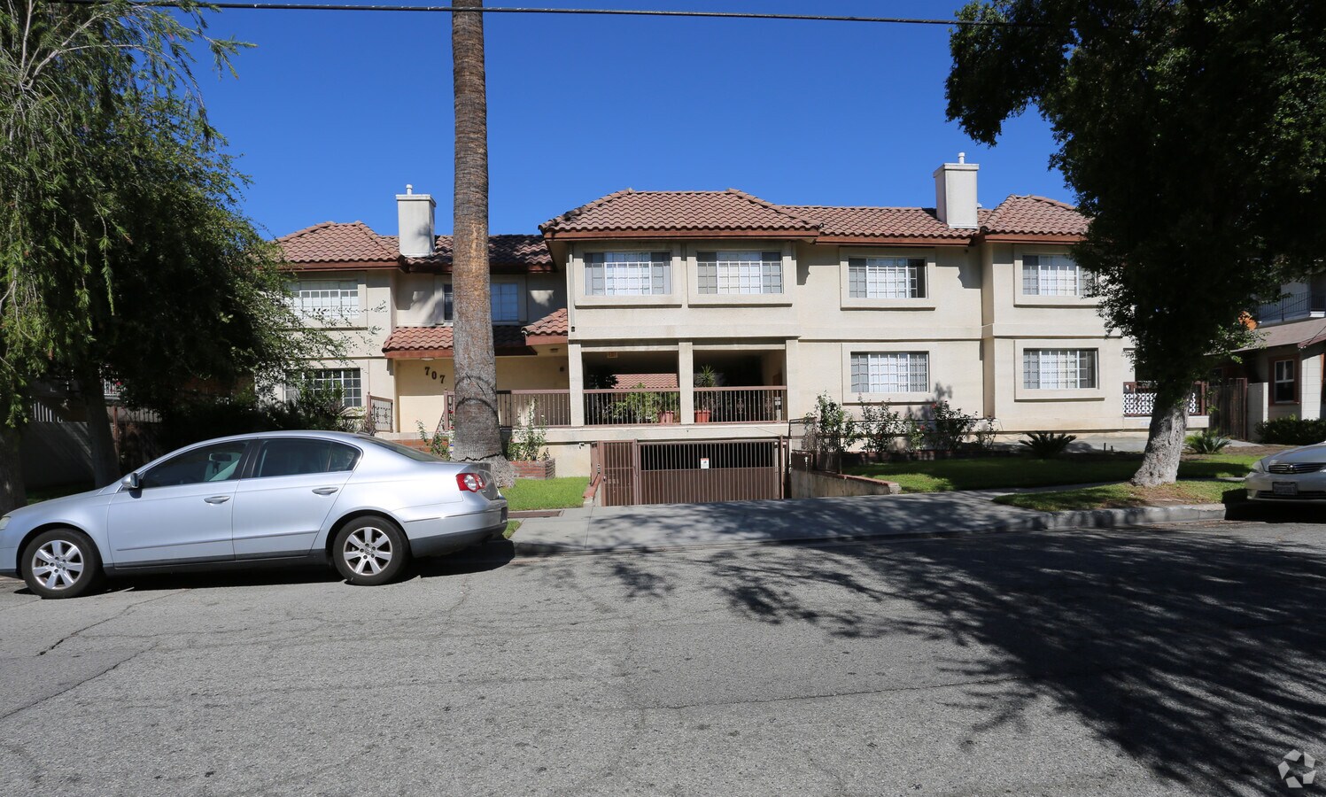 Photo - 707 Raleigh St