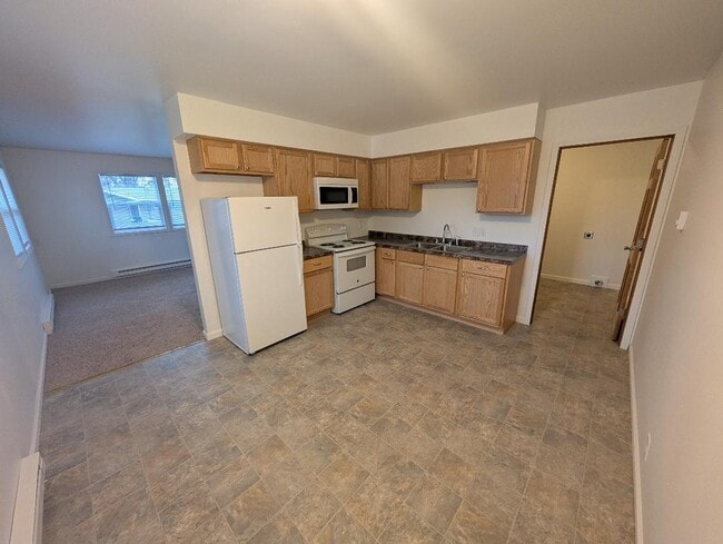 Building Photo - 9015 Midway Dr Unit 9015 #4