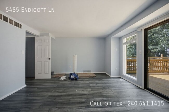Photo - 5485 Endicott Ln