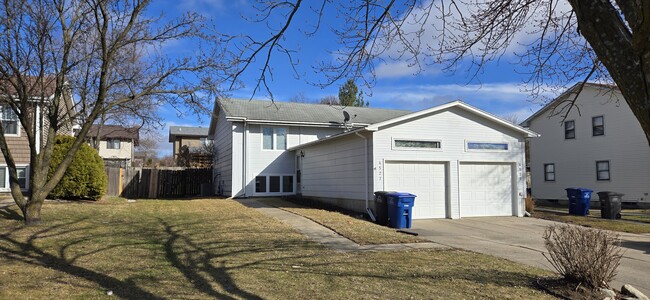 Front - 4527 51st St Unit Duplex 4527 51st St.
