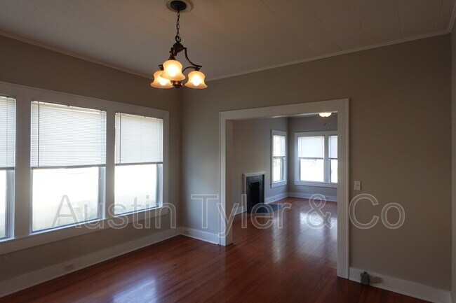 Photo - 4326 Wilton St