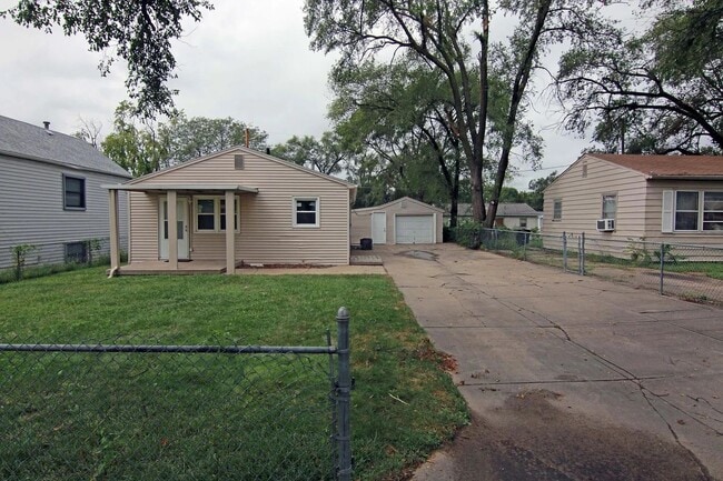 Building Photo - Omaha Ranch Home For Rent