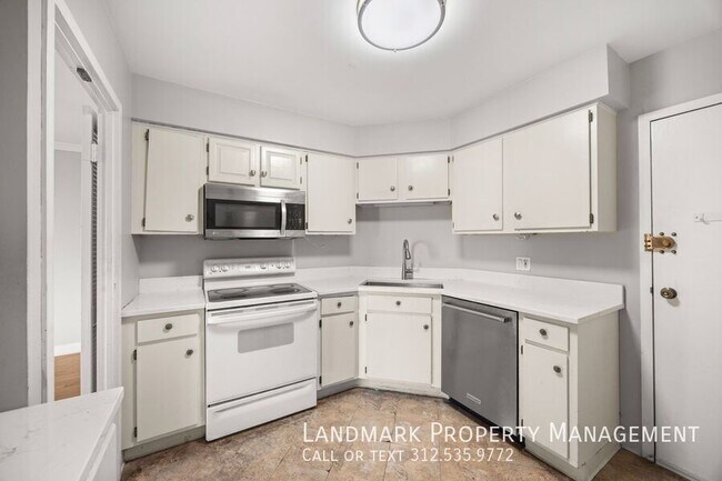 Photo - 6033 N Sheridan-Unit 35D Unidad 35D