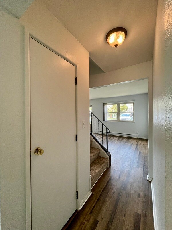 Photo - 765 N Macomb St