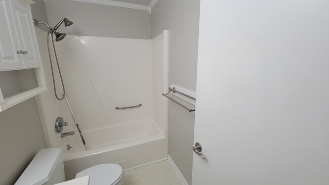 Baño - 9111 Cedarwood Drive