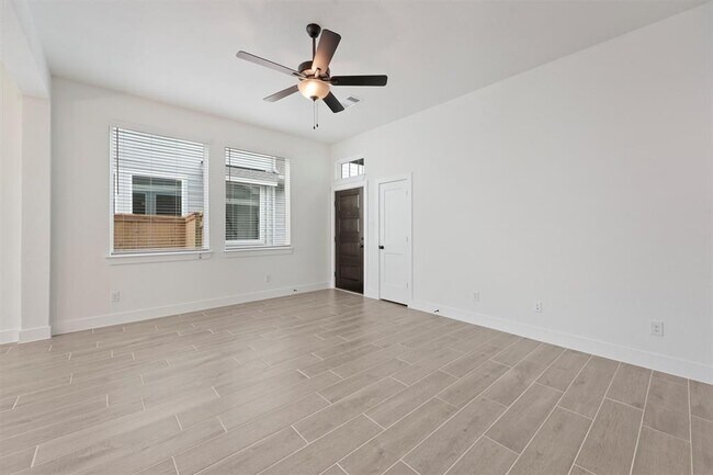 Photo - 21118 Medina River Dr