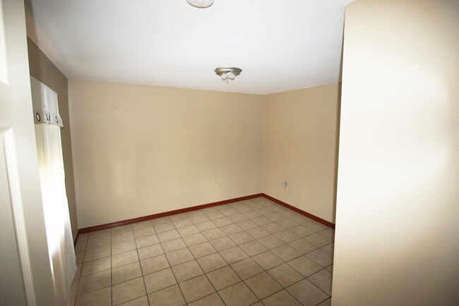 Photo - 1629 Katlan St