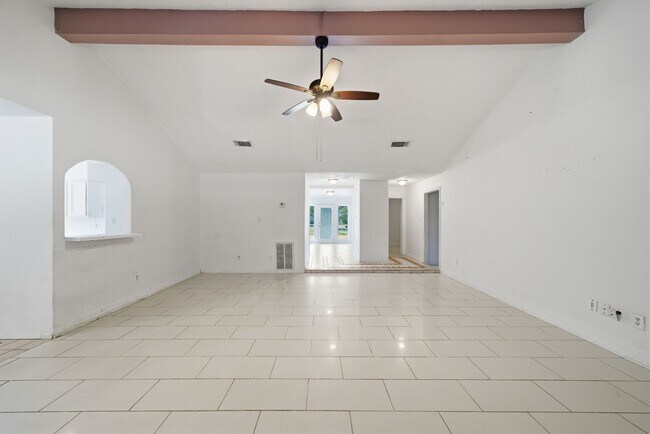 Photo - 16957 Glen Eagle Dr N