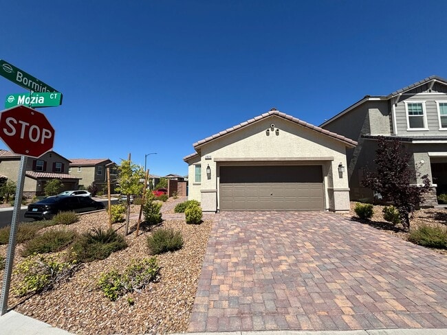 Building Photo - Beautifully Upgraded Single-Story 2BED/2BA... Rental
