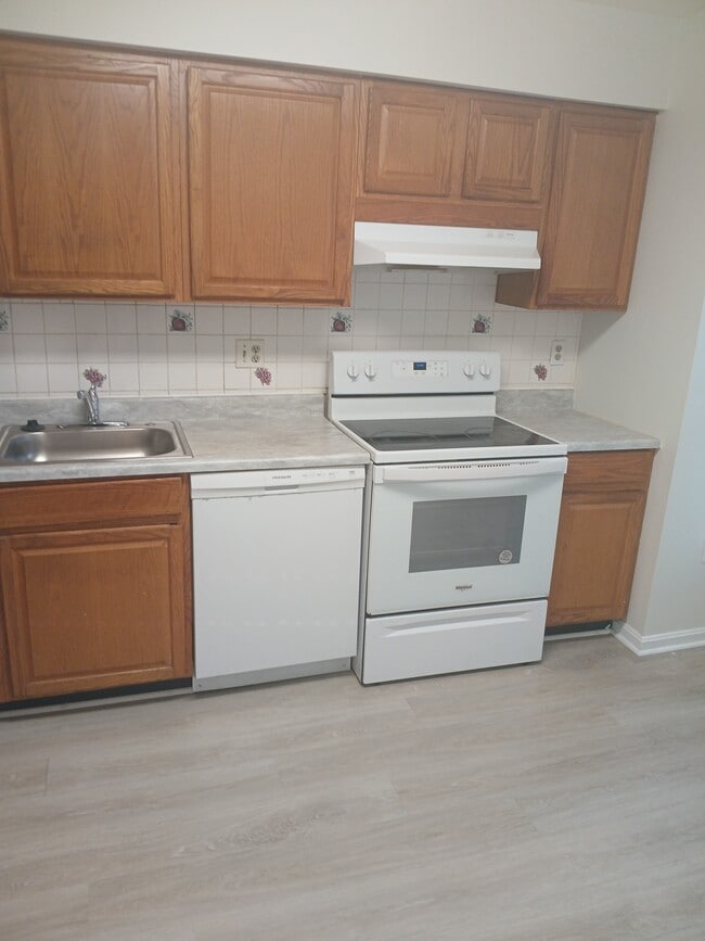 Photo - 103 Joyceton Terrace