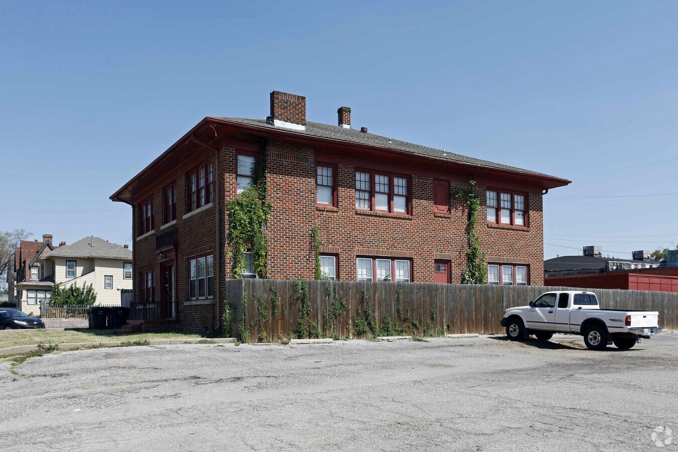 Photo - 324 NW 24th St