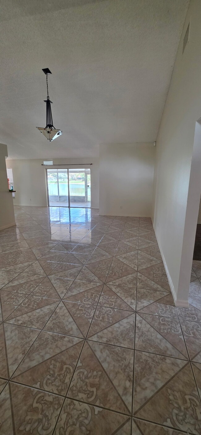 Photo - 2010 Chelam Way