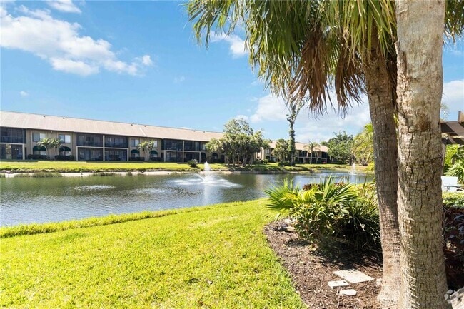 Building Photo - 5624 Ashton Lake Dr Unit 5624 Rental