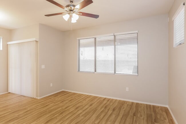 Photo - 21808 N 40th Pl