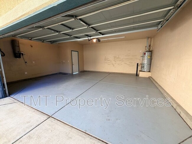 Photo - 10085 Mosaic Way