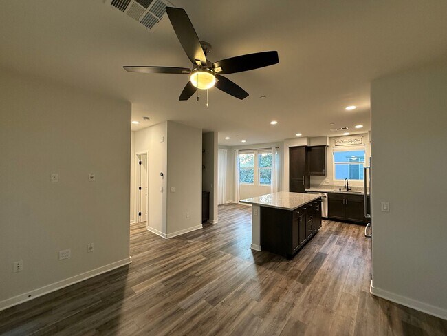 Photo - Great 2B/2.5BA Townhome in Oceanside!