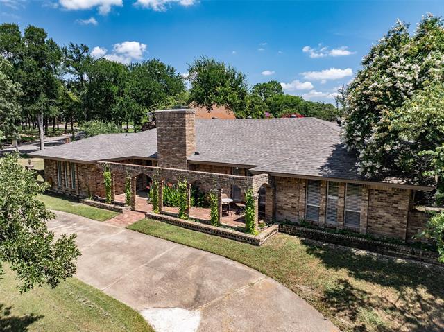 Building Photo - 2016 Pembrooke Pl Rental