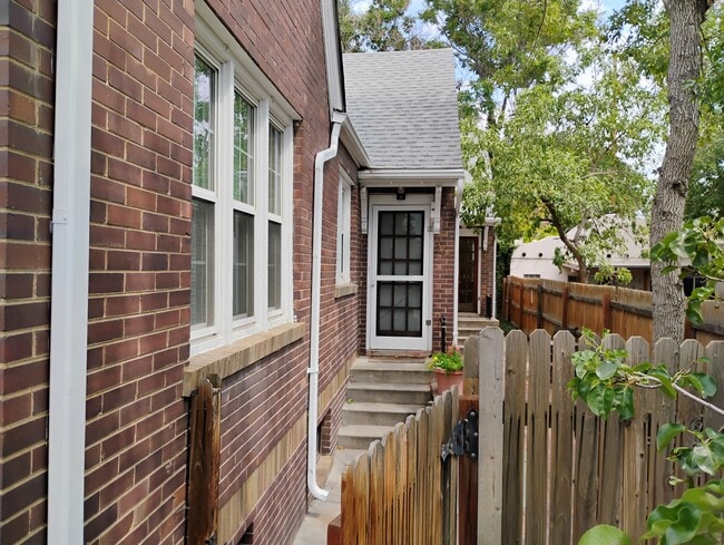 Photo - 366 S Lincoln St