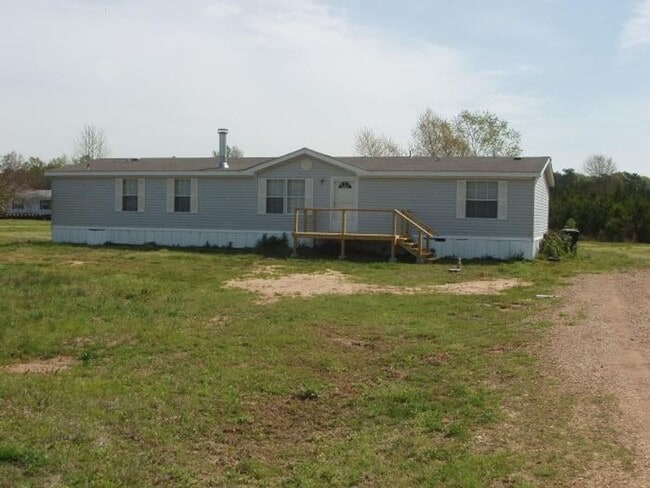 Building Photo - 8010 Eighty Acres Rental