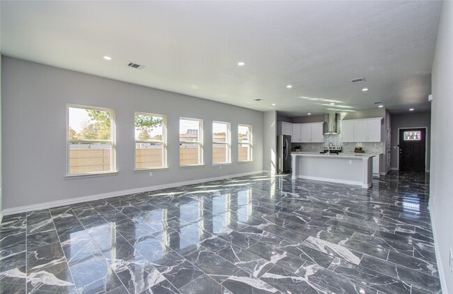 Photo - 898 Rd 3556