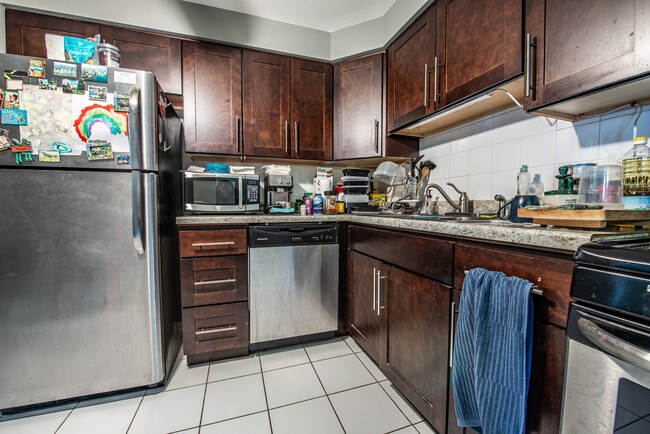 Photo - 5525 N Chester Ave Unit #41