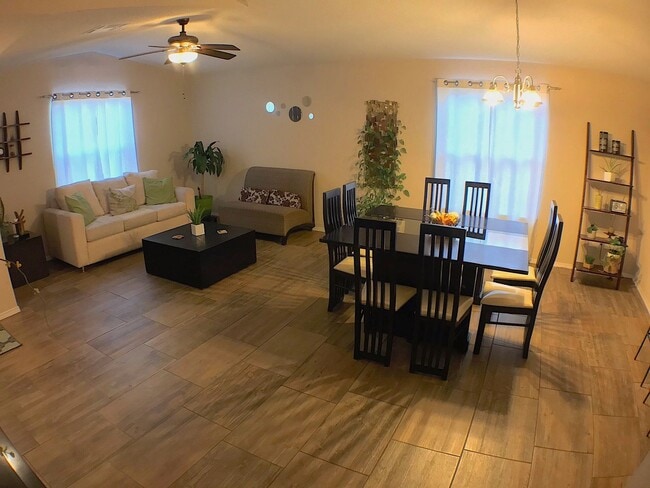 Photo - East El Paso 3bed/2bath Refrig A/C!