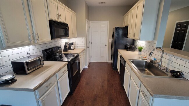 Photo - 2 Bed, 2 Bath Townhome in Mauldin is Available
