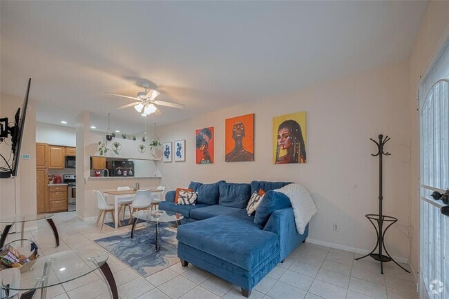 Building Photo - 2121 El Paseo St Unit 2101 Rental