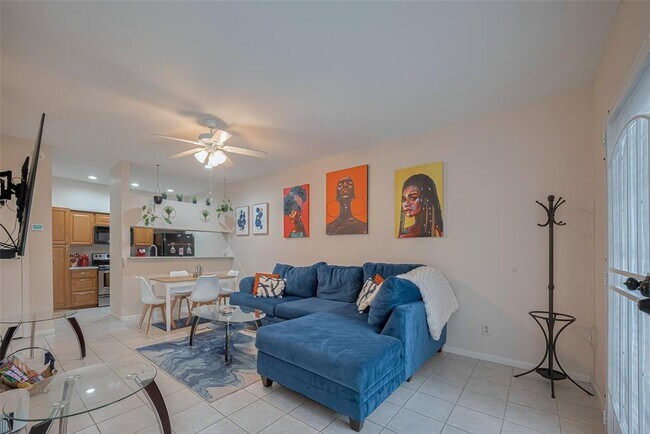 Building Photo - 2121 El Paseo St Unit 2101 Rental
