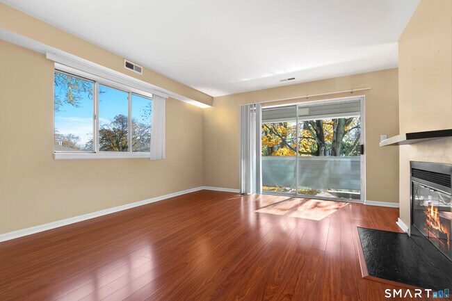 Photo - 267 Melba St Unit APT B6