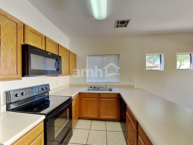 Photo - 1576 E Orchid Ct