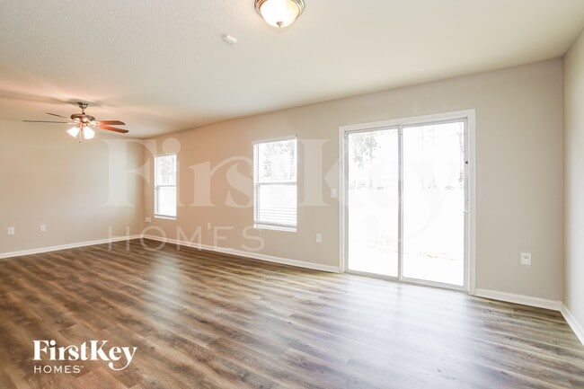 Photo - 6817 Langford St