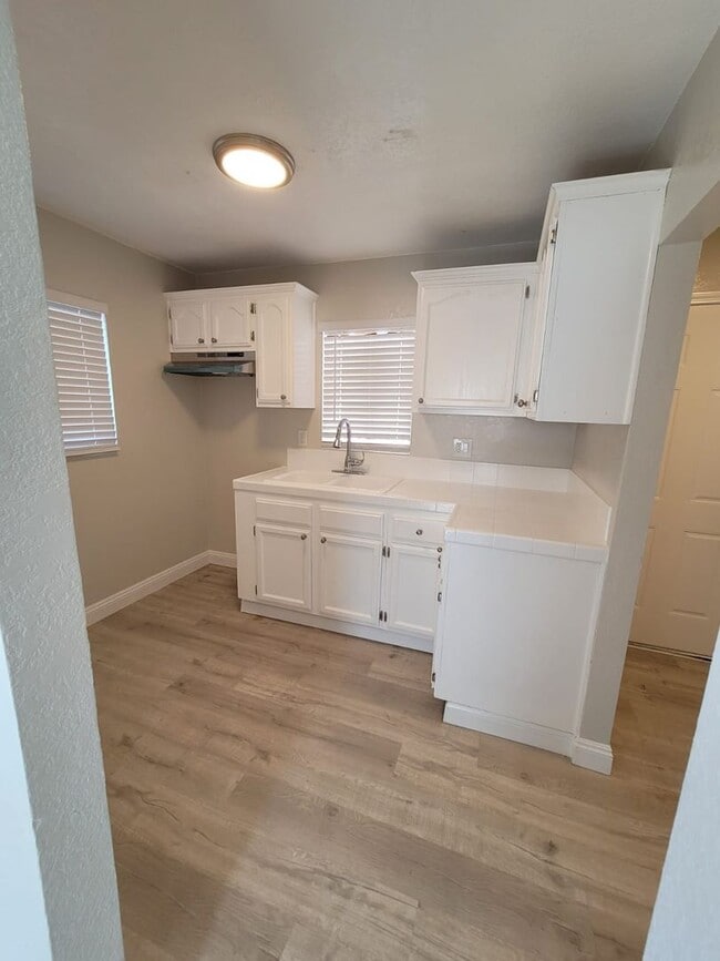 Photo - 4422.5-44245 Stanford Ave Unidad 4422 1/2