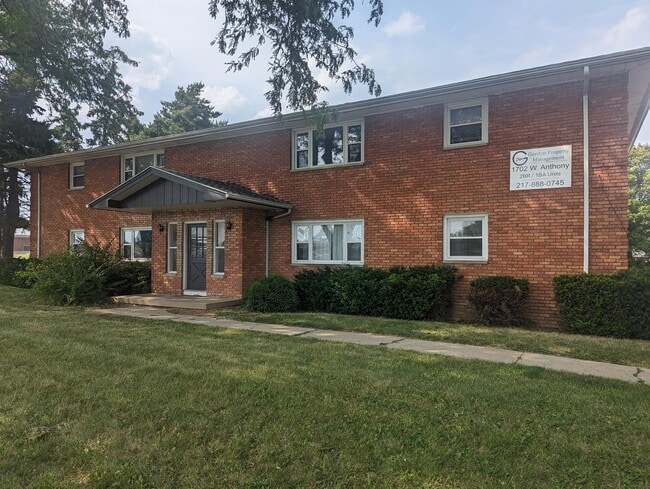 Building Photo - 2205 Dale Dr Unit 2